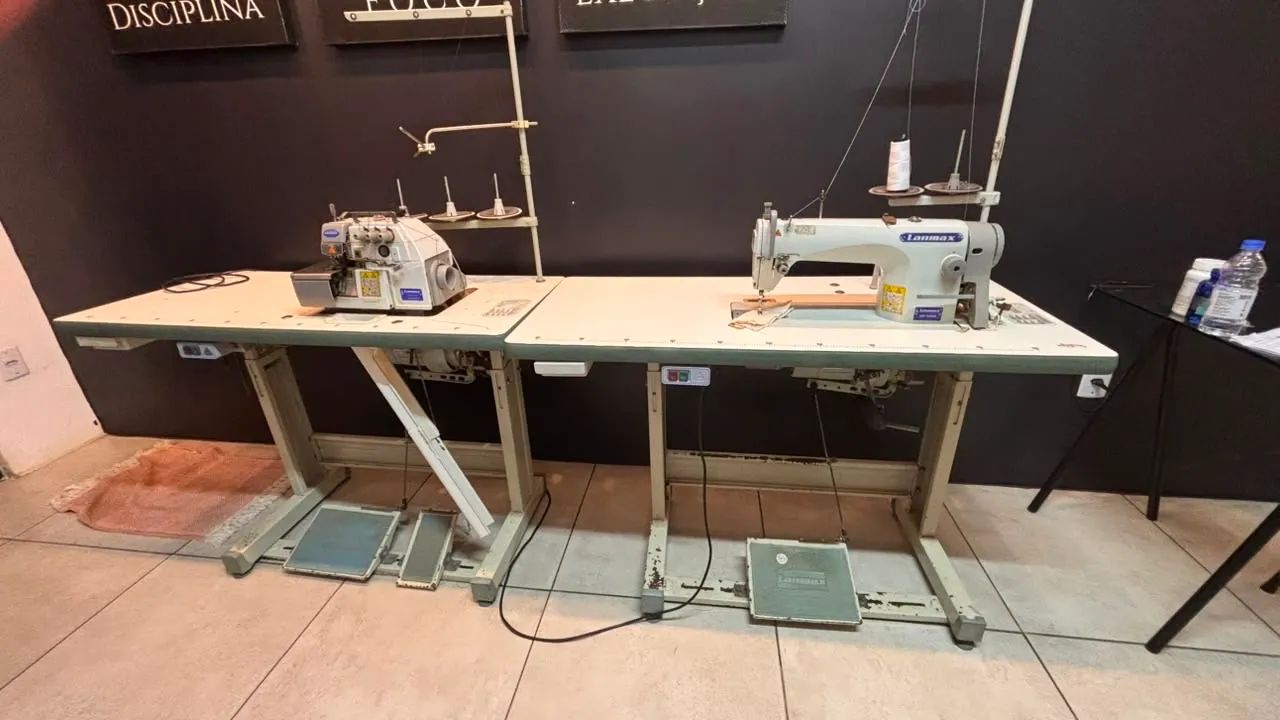 Máquina overloque 