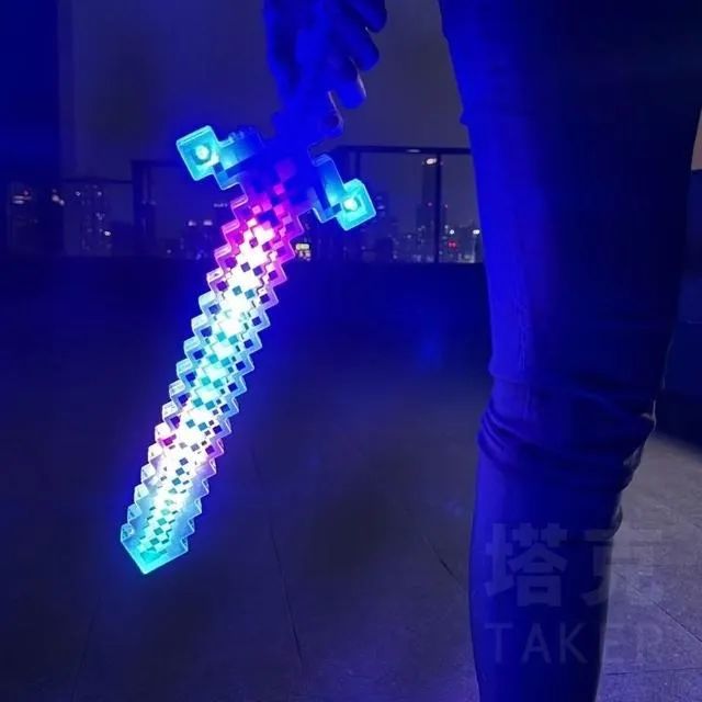 espada de diamante minecraft com sensor de som e leds th-5379 - Foto 4