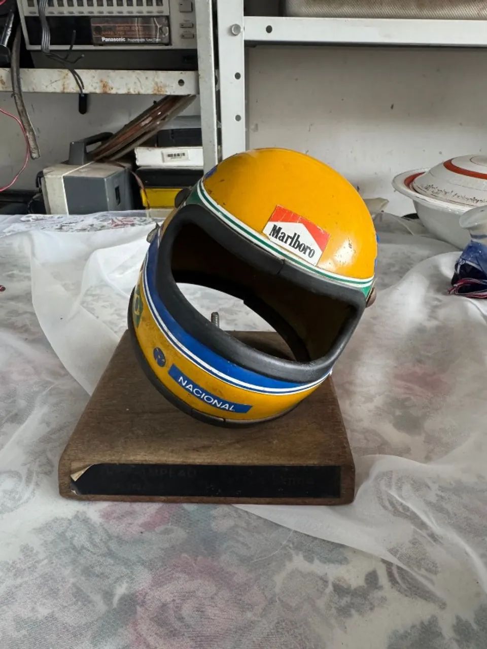 Miniatura capacete Ayrton Senna colecionável  - Foto 4