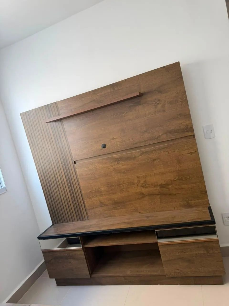 Painel de TV com Rack - Madeira / Amadeirado - Foto 3