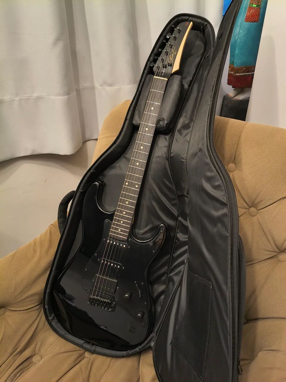 Guitarra Seizi Katana Musashi All Black Stratocaster + bag +