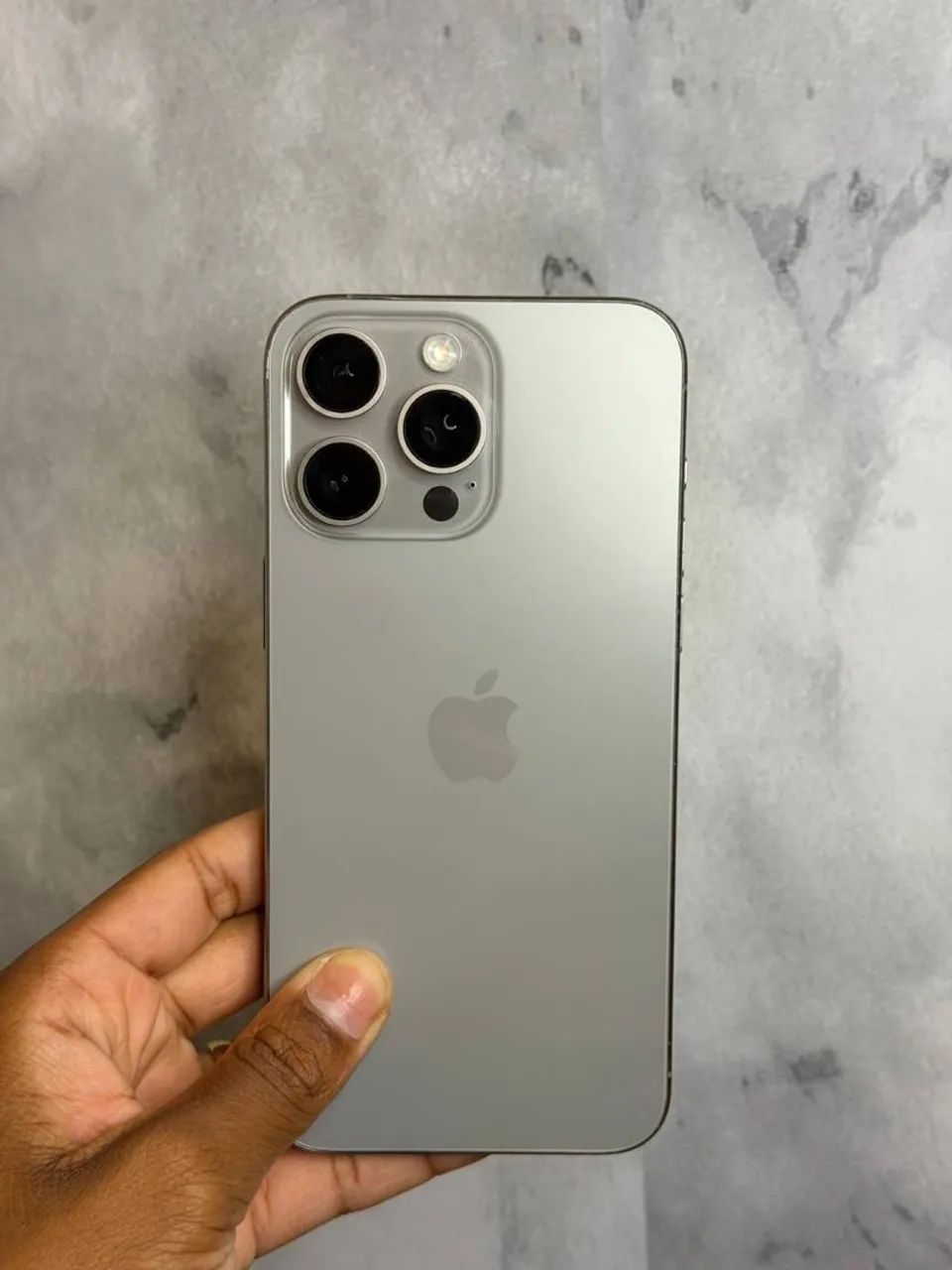 IPHONE 15 PRO MAX 256GB NOVO.