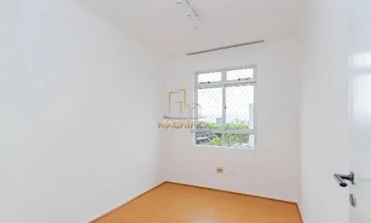 Apartamento no Cabral, 3 quartos, 2 vagas. - Foto 3