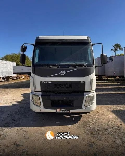 VOLVO VM 330 4X2 - Foto 2