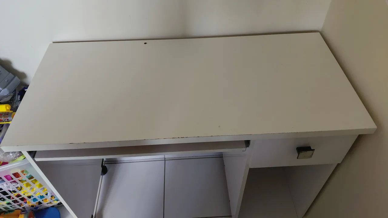 Vende-se mesa de estudo USADA