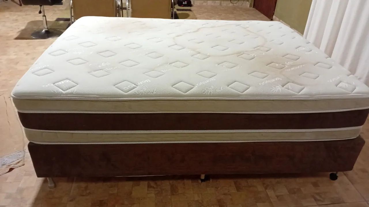 Cama Queen size 