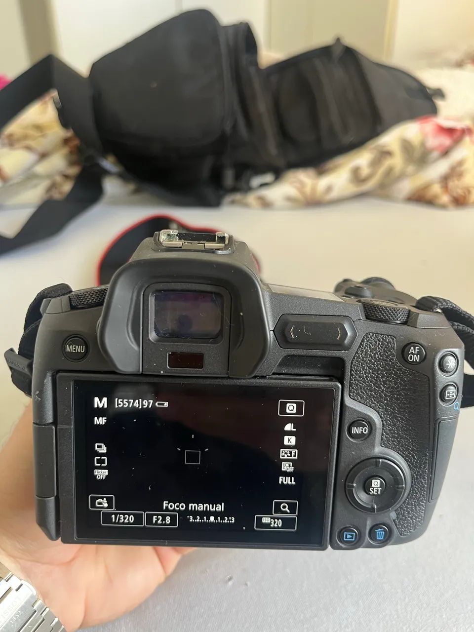 Câmera Canon EOS R  - Foto 3