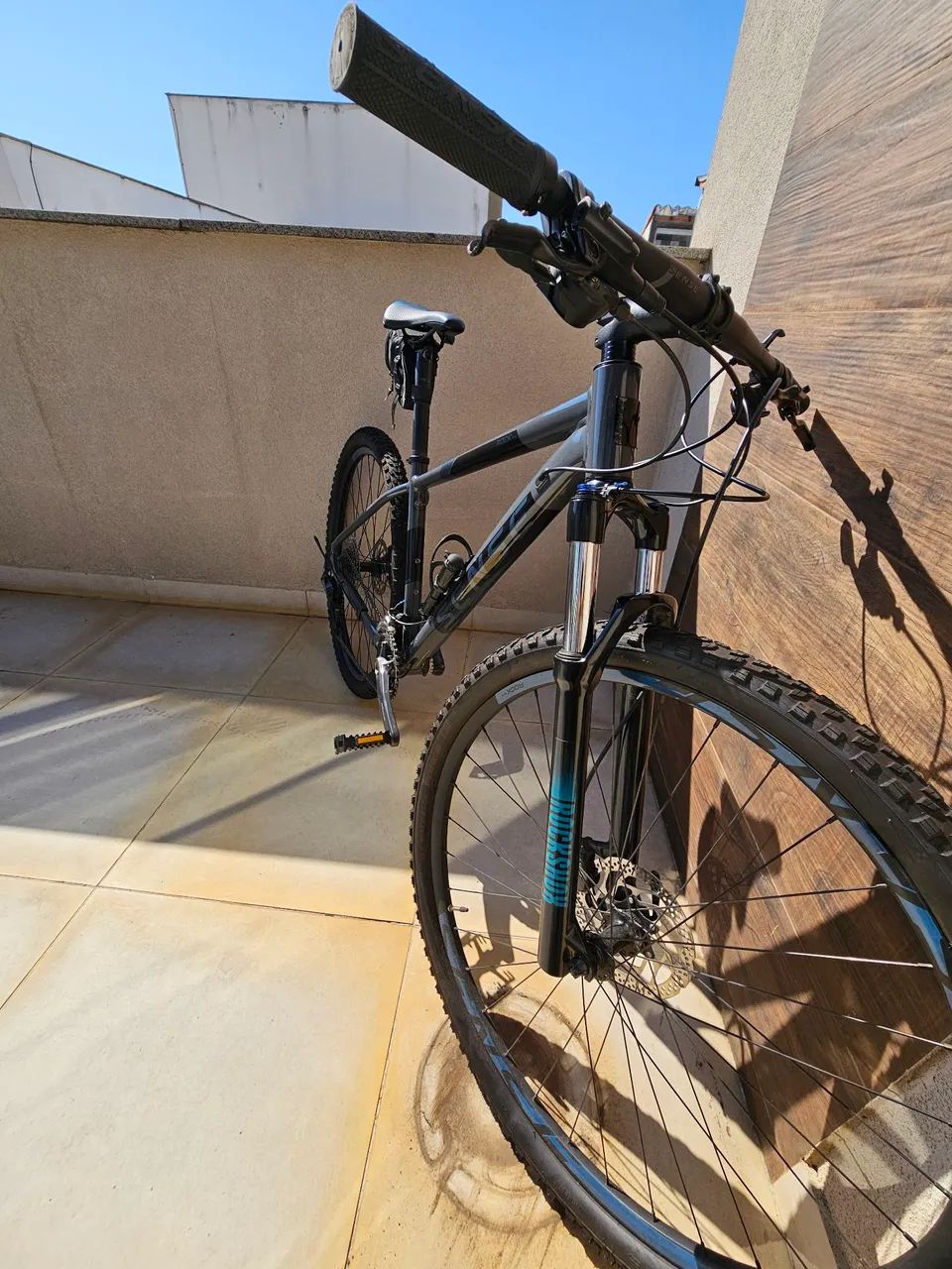VENDO BICICLETA SEMINOVA - Foto 4