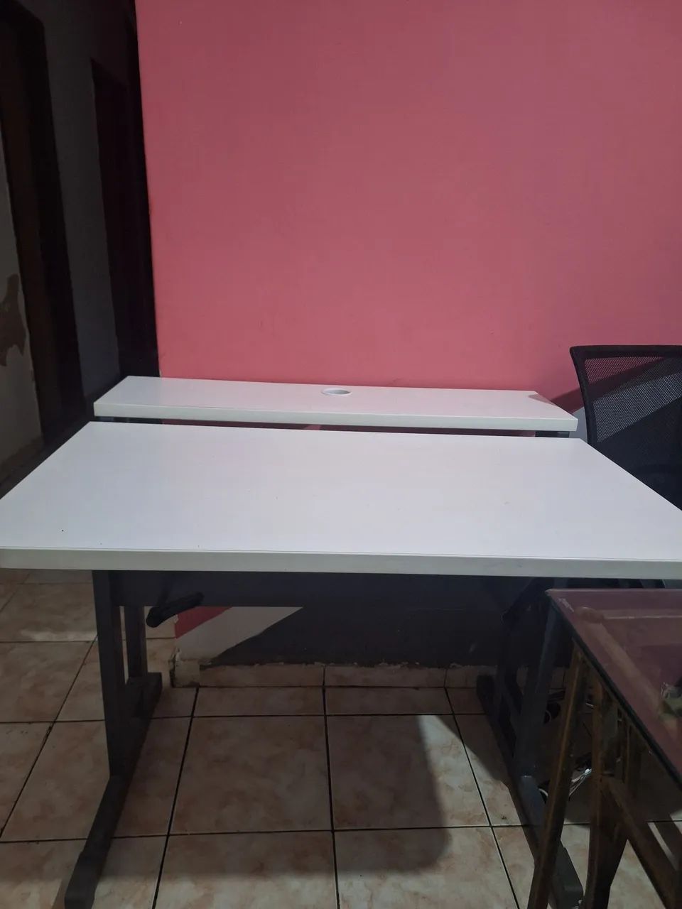 Mesa de escritório com regulagem 