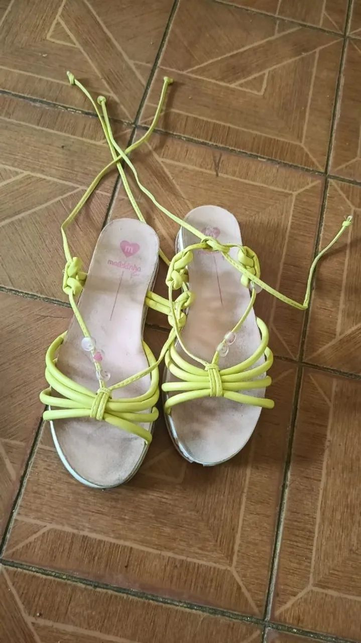 Sandália molekinha 