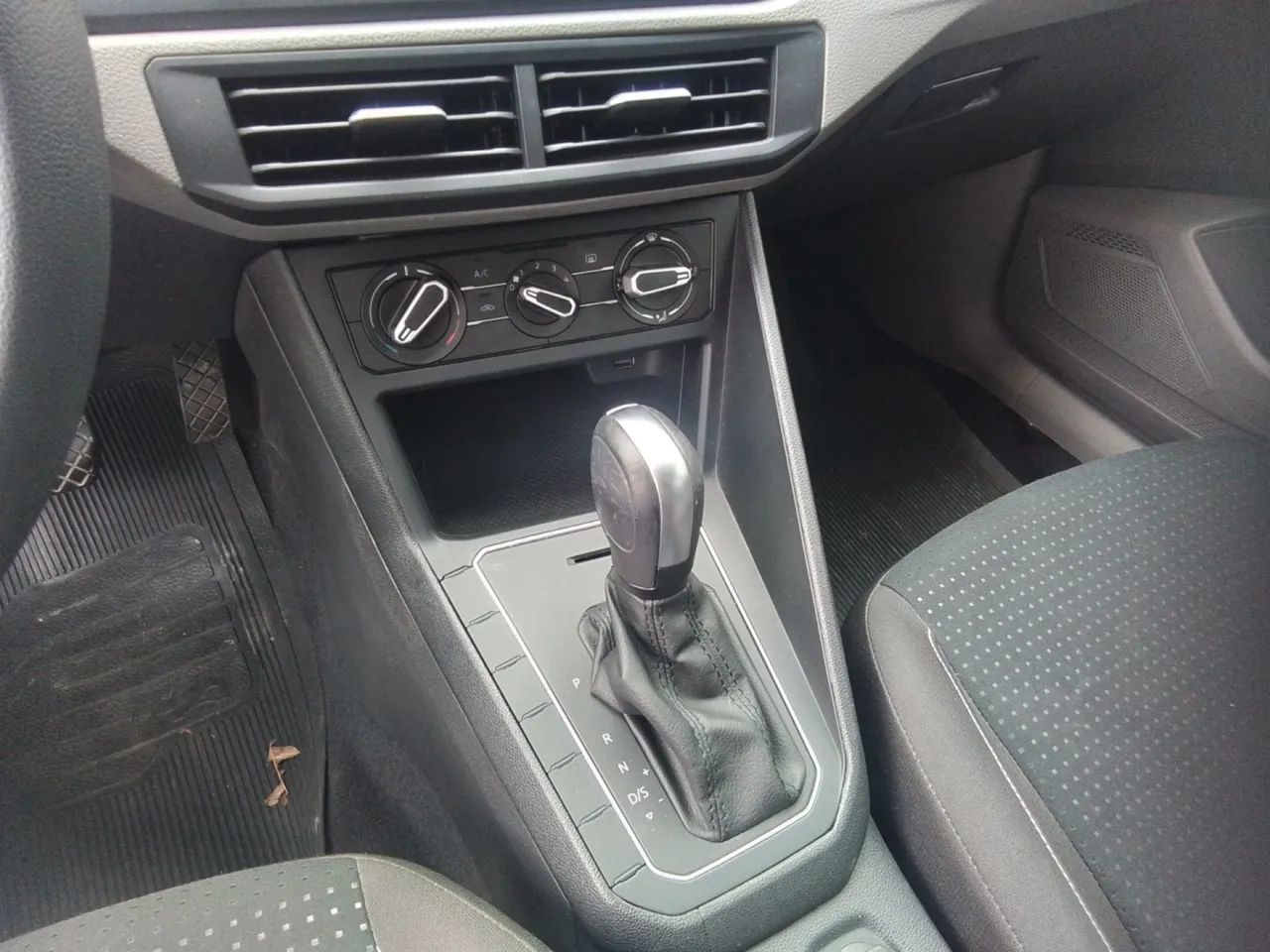 Volkswagen Virtus Comfort. 200 TSI 1.0 Flex 12V Aut, foto 6 de 18