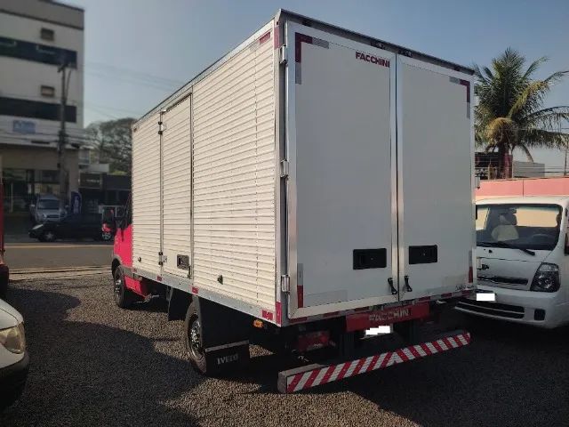 Iveco Daily Chassi 35s14 2P (e5) 2013 - Foto 3