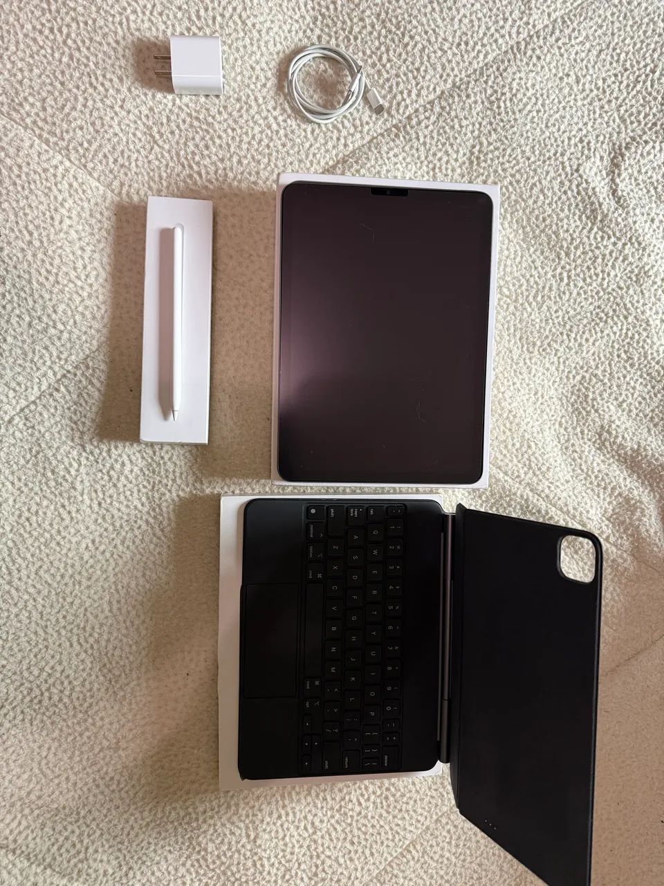 Apple iPad Air 256gb Chip M1 (Wi-Fi) + Apple Pencil + Magic Keyboard  - Foto 2