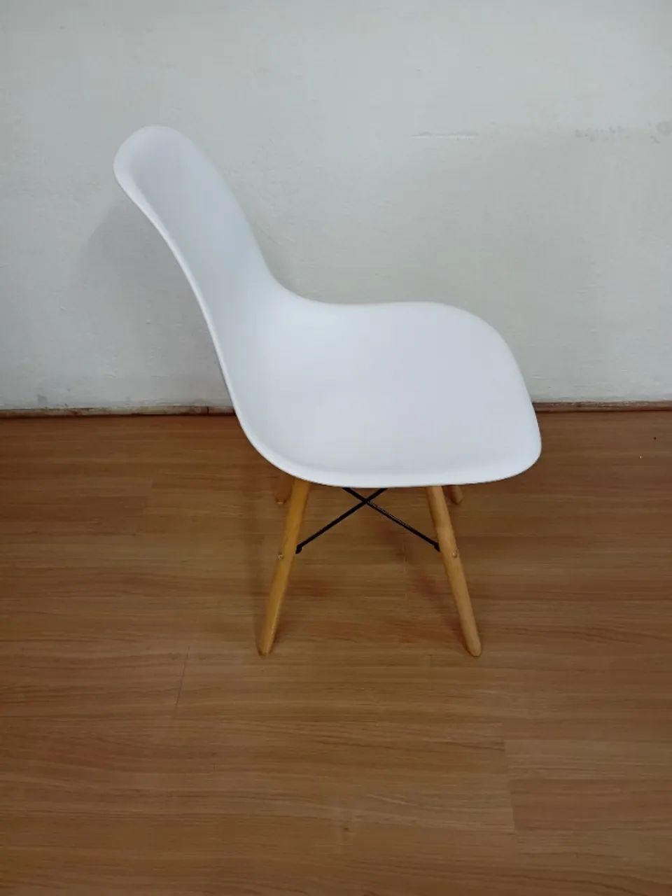 Cadeira Design Charles Eames em ABS Branca  - Foto 3