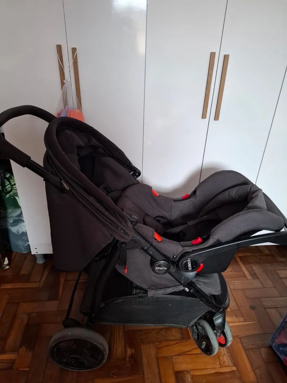 Carrinho com bebê conforto  - Foto 4