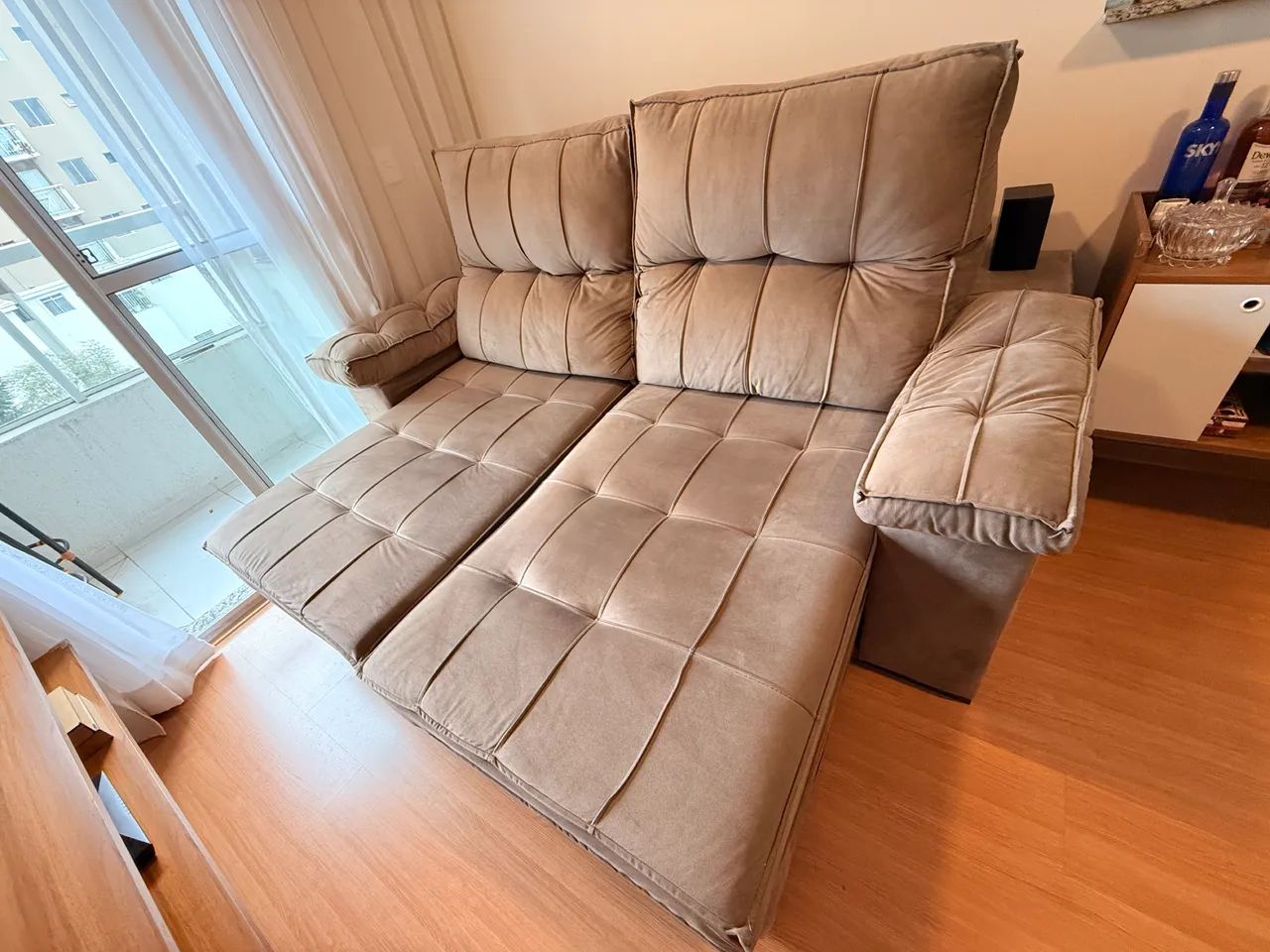 SOFÁ RETRÁTIL R$ 1.600,00 - Foto 4