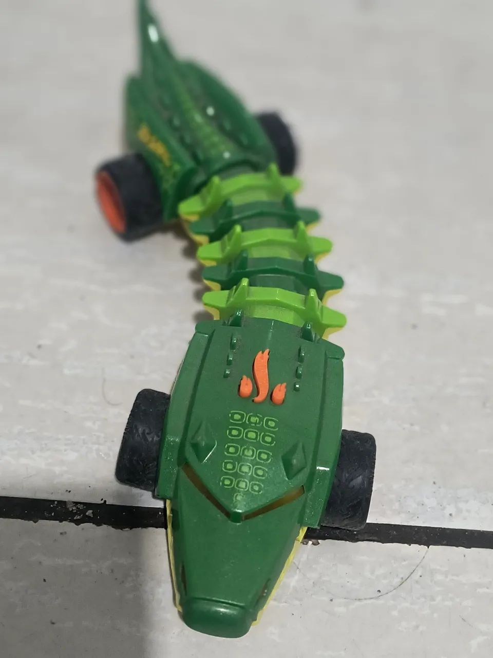 Hot Wheels Mutant Machine Verde Crocodilo DTC
