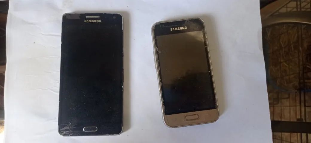 Lote com 5 Celulares Sucata - Para Retirada de Peças / Defeito - Foto 2