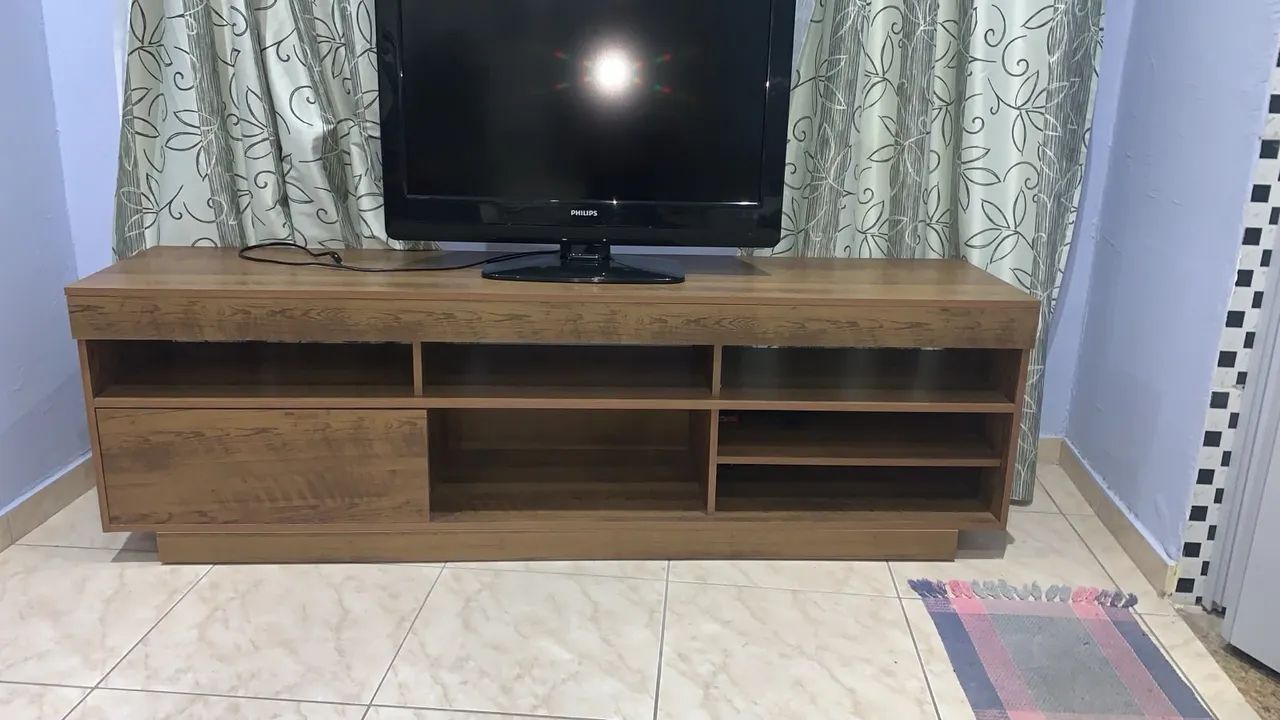 Rack Amadeirado Moderno Impecável (Desapego)