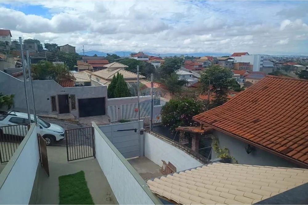 Excelente Casa 2 Quartos com 2 Vagas  70m² no Canaã | BH