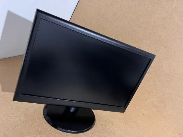 Monitor LED AOC 18.5" e950Sw VGA Bivolt (Com Linhas Finas no Display) - Foto 2