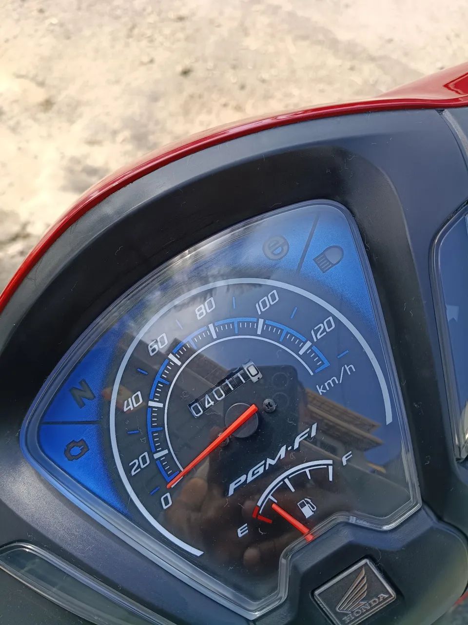 Motos