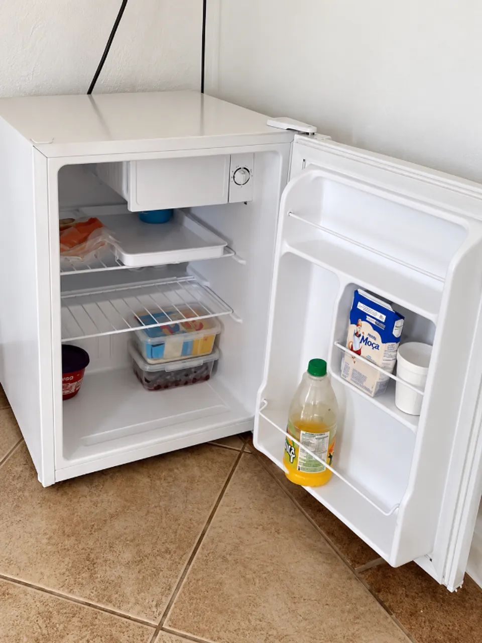 Frigobar Philco 68 Litros Branco - 220V - Foto 2