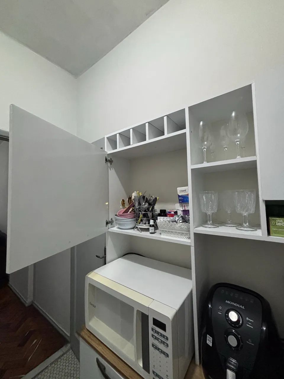 Armário de Cozinha Completo com Bancada e Suporte para Micro-ondas - Ótimo Estado! - Foto 3