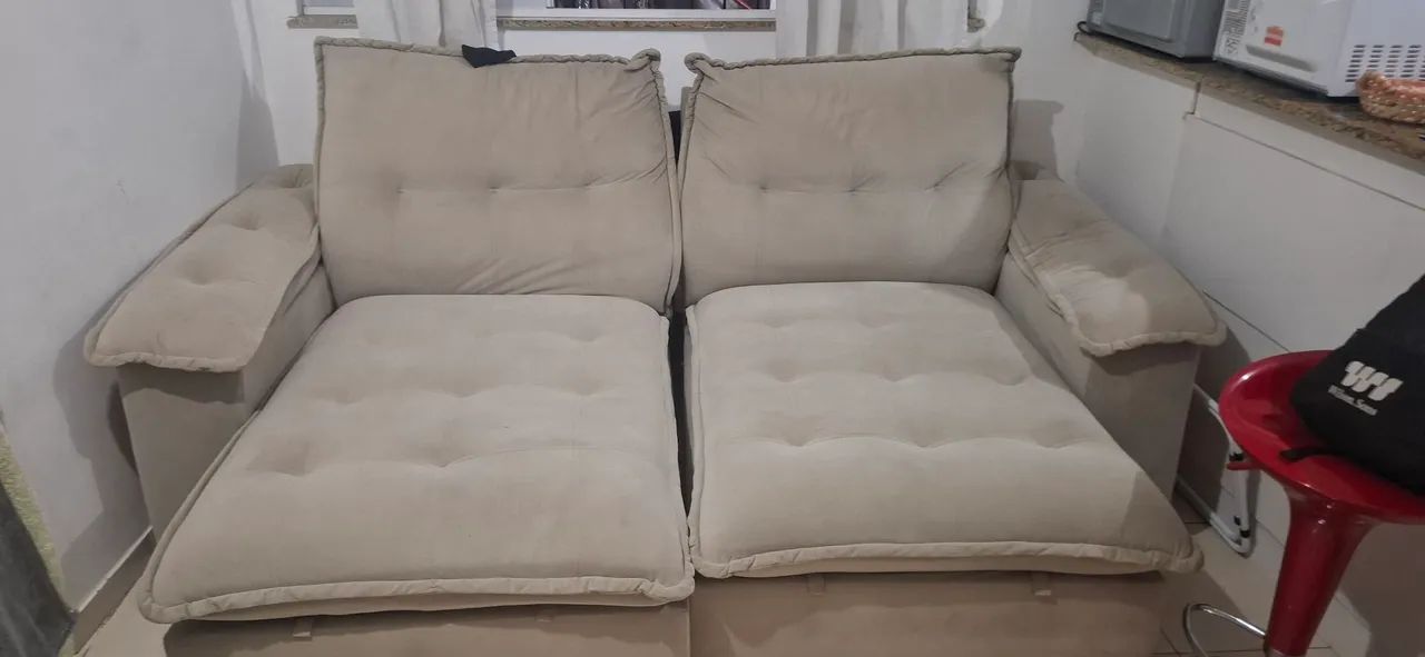 Vendo sofá retrátil 2,5cm cor areia