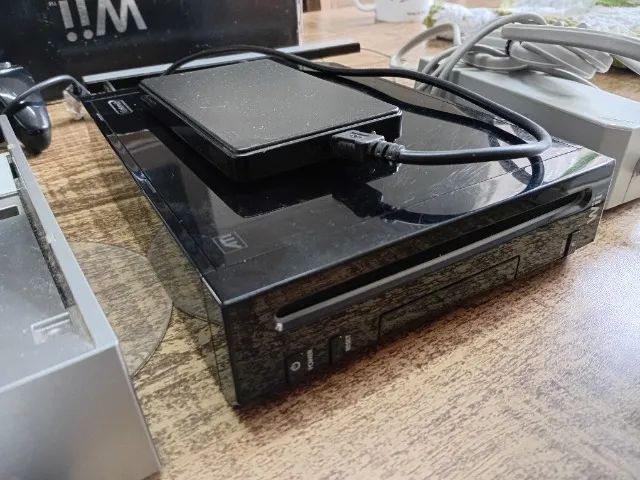 Nintendo Wii Black na Caixa + HD Externo + Controles Clássicos e