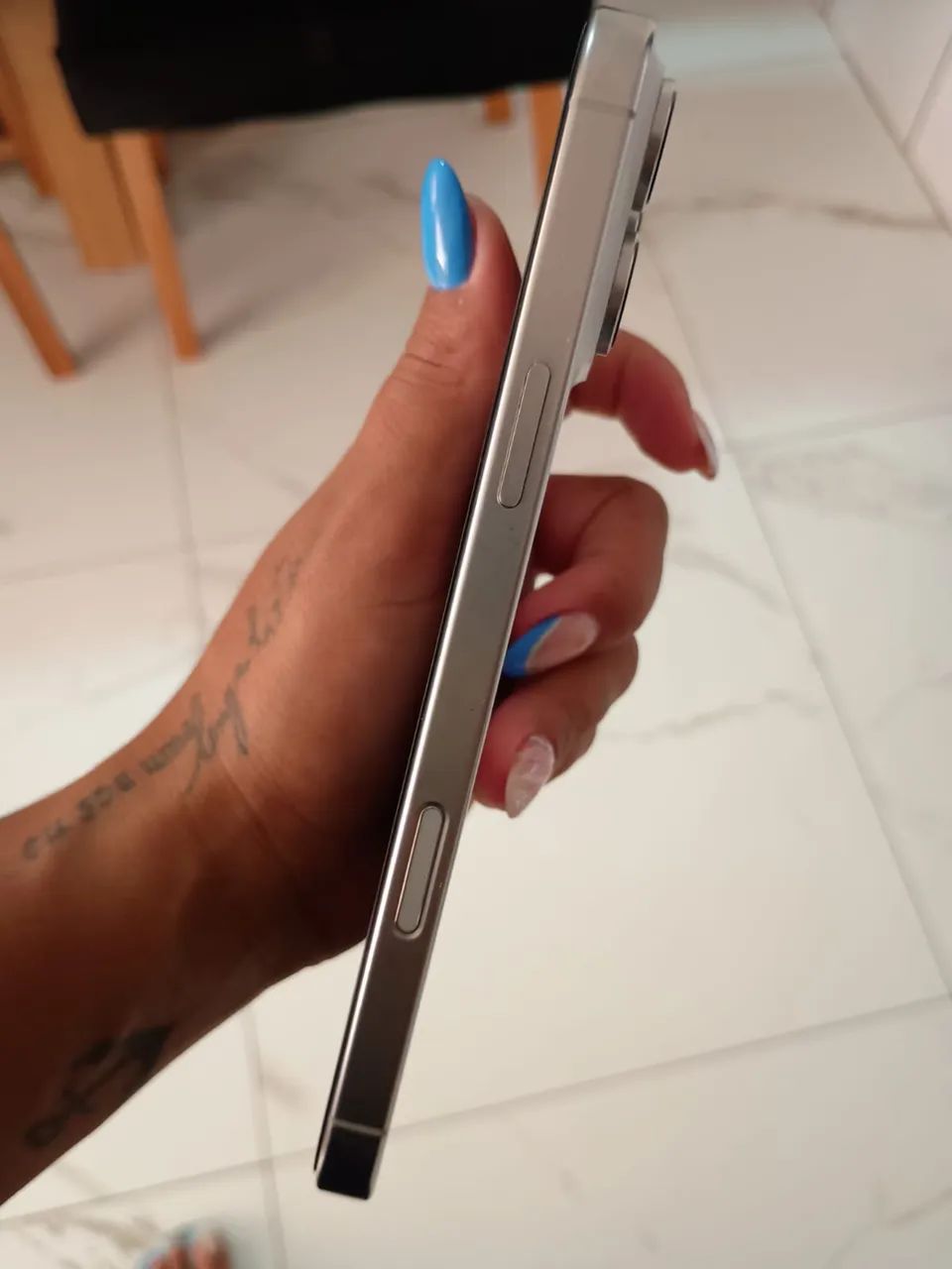 iPhone 16 pro max - Foto 2