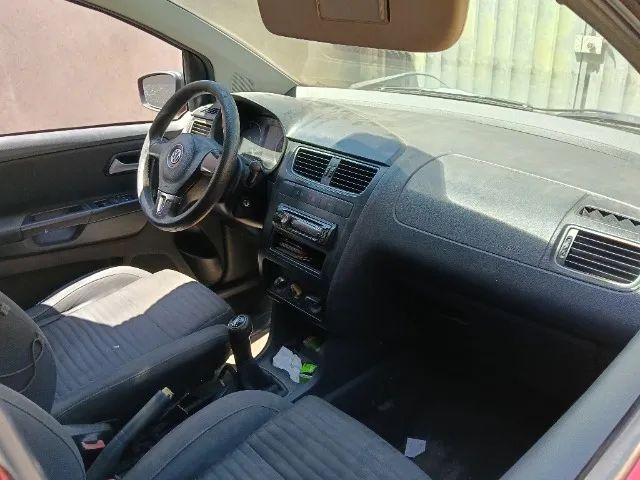 Volkswagen Crossfox 1.6 MI Total Flex 8V 5P 2012