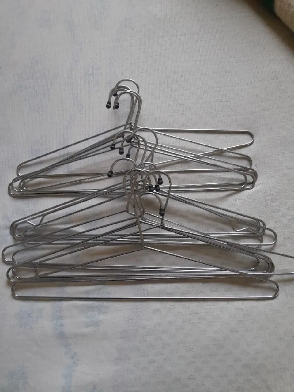 20 cabides de metal  - Foto 2