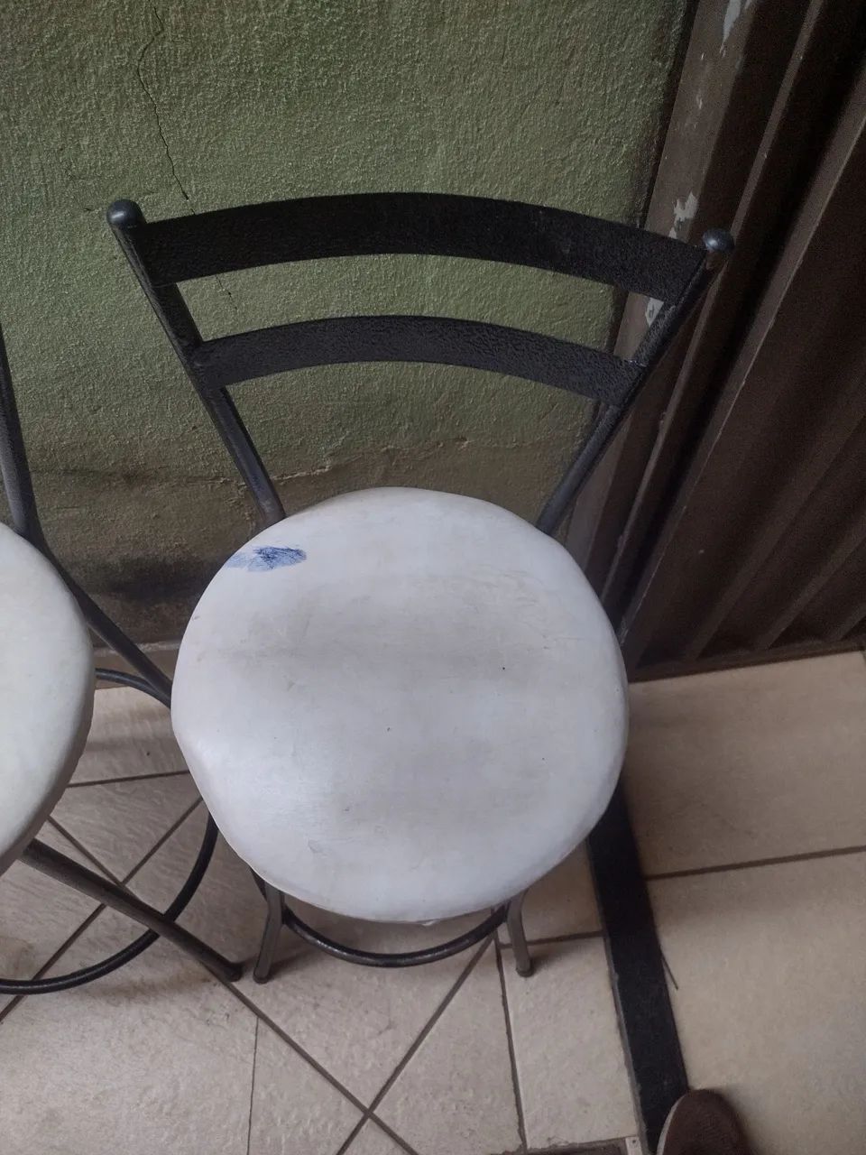 Vendo 3 Banquetas usadas - Foto 3