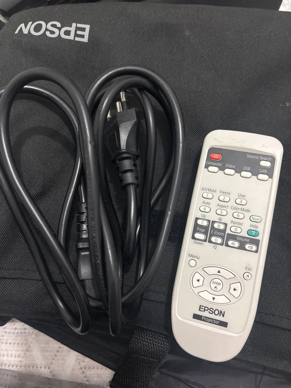 Projetor S18+ PowerLite com controle (2)  - Foto 5