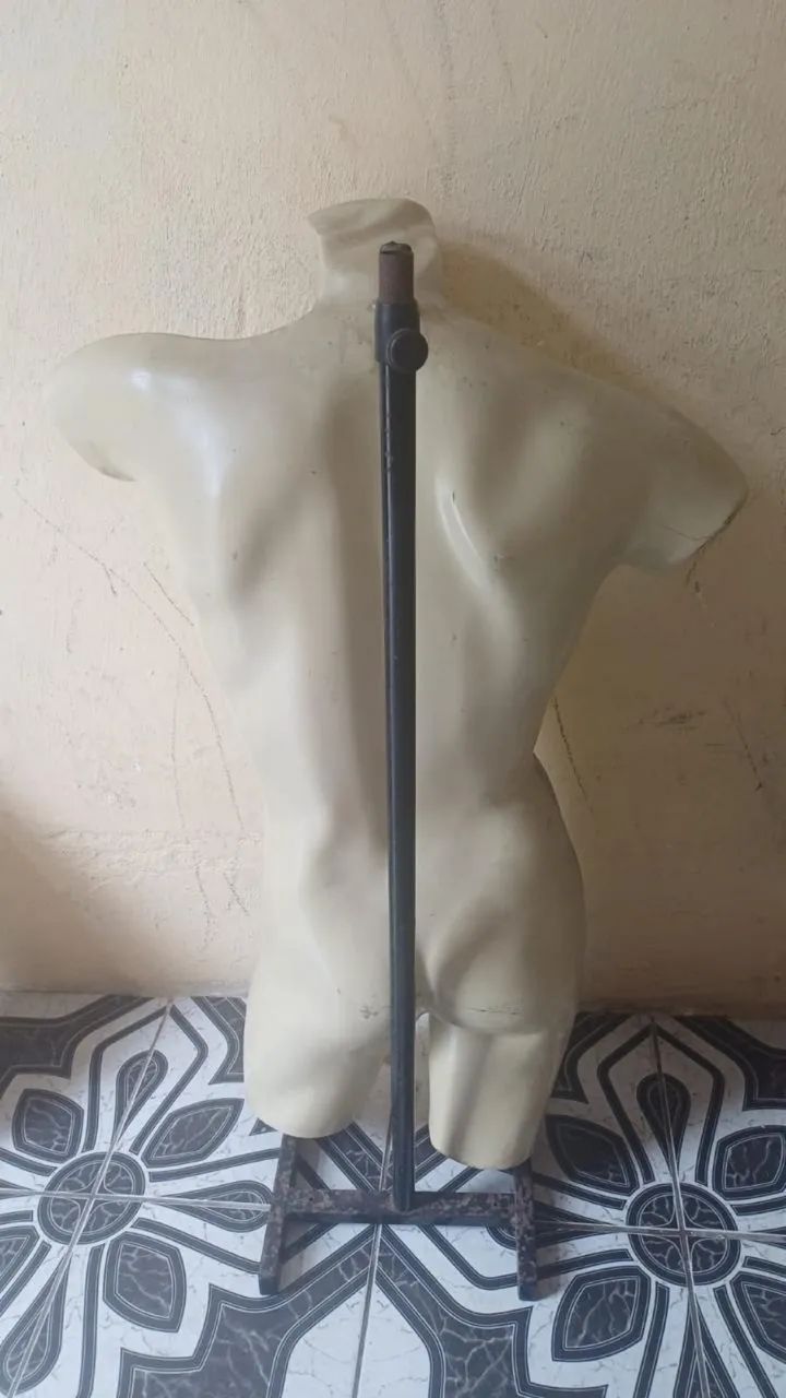 Manequins masculino com suporte ( cada) - Foto 2