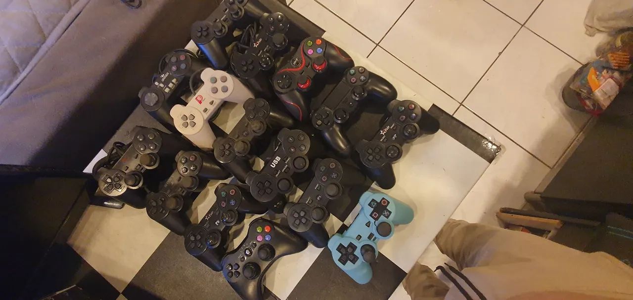 Controles Diversos  - Foto 3