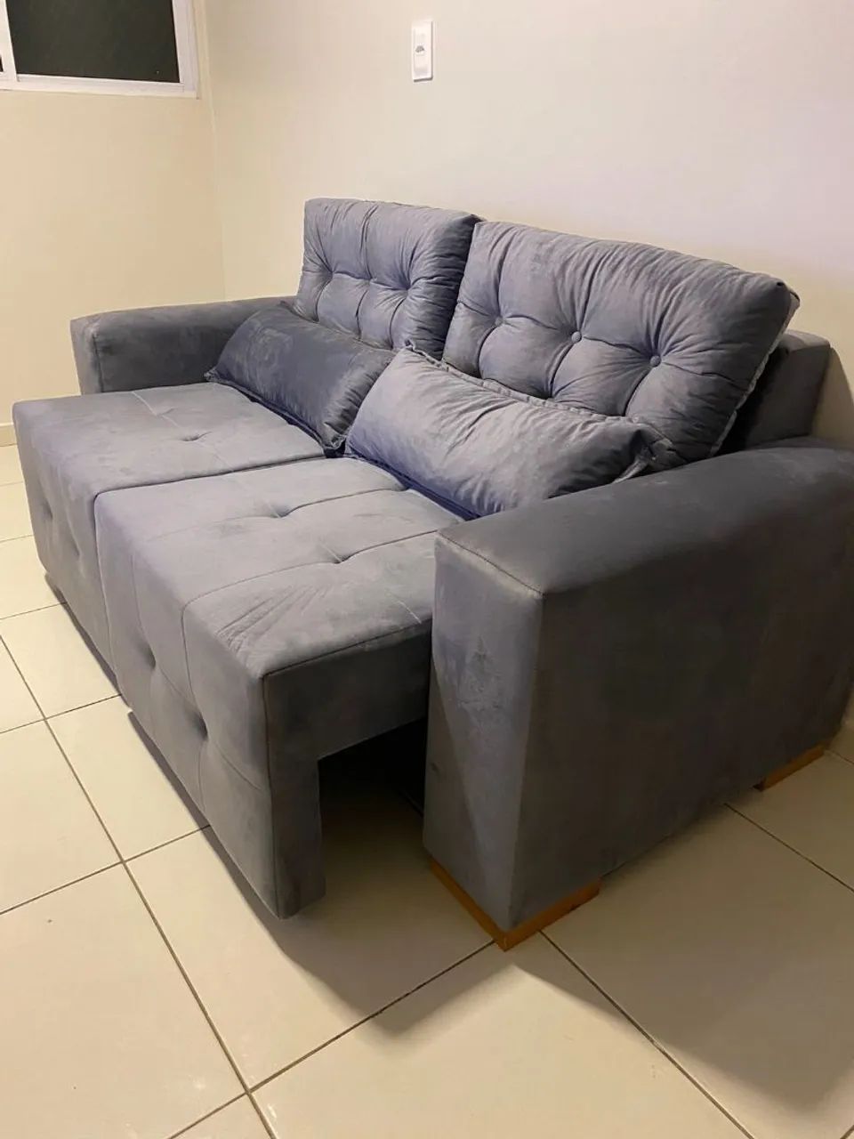 Sofá retrátil com 2 almofadinhas!