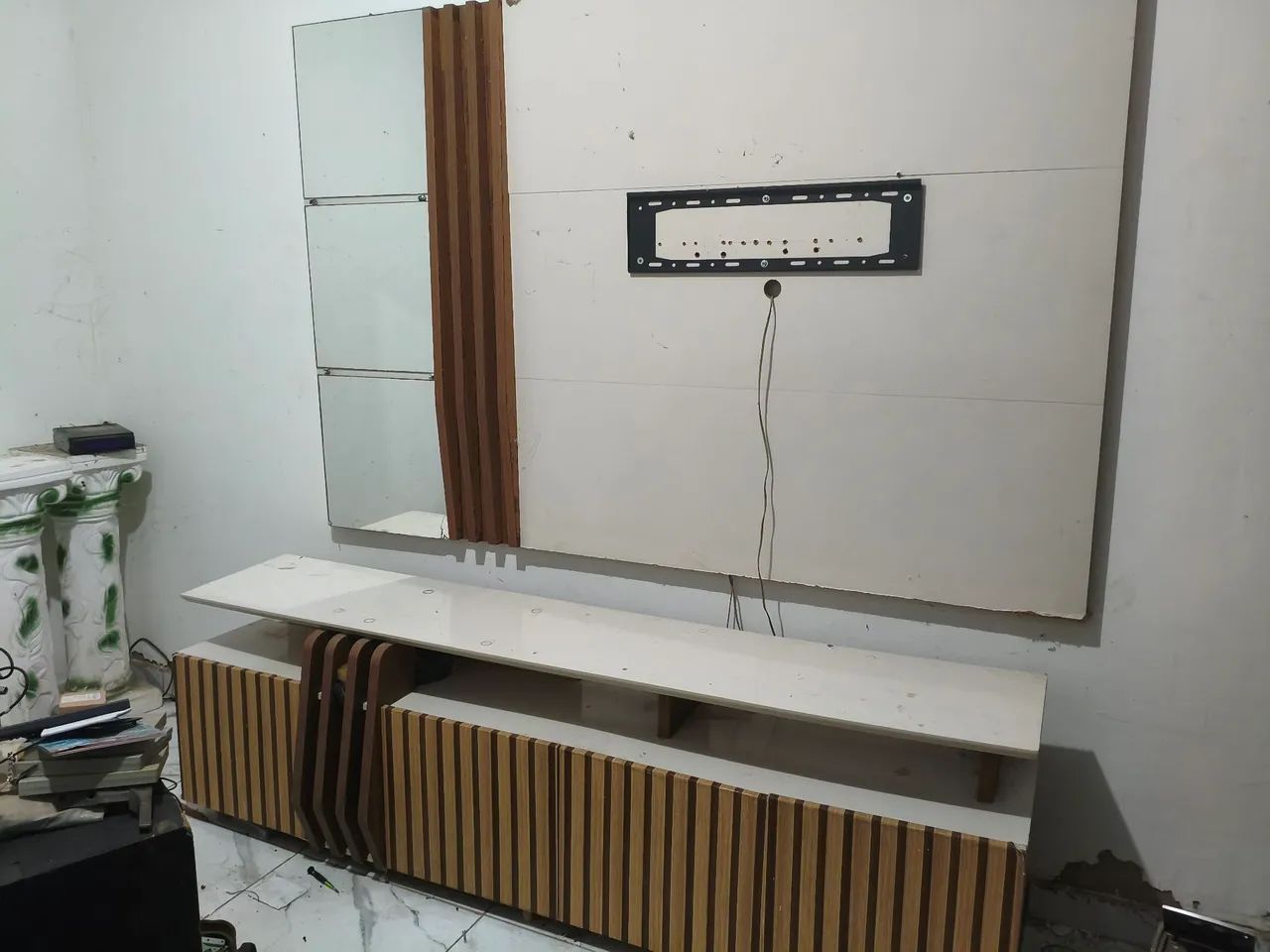 Painel home+rack grande conservado com espelho  - Foto 4