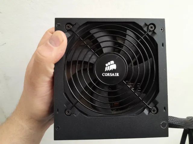 FONTE CORSAIR CS750M