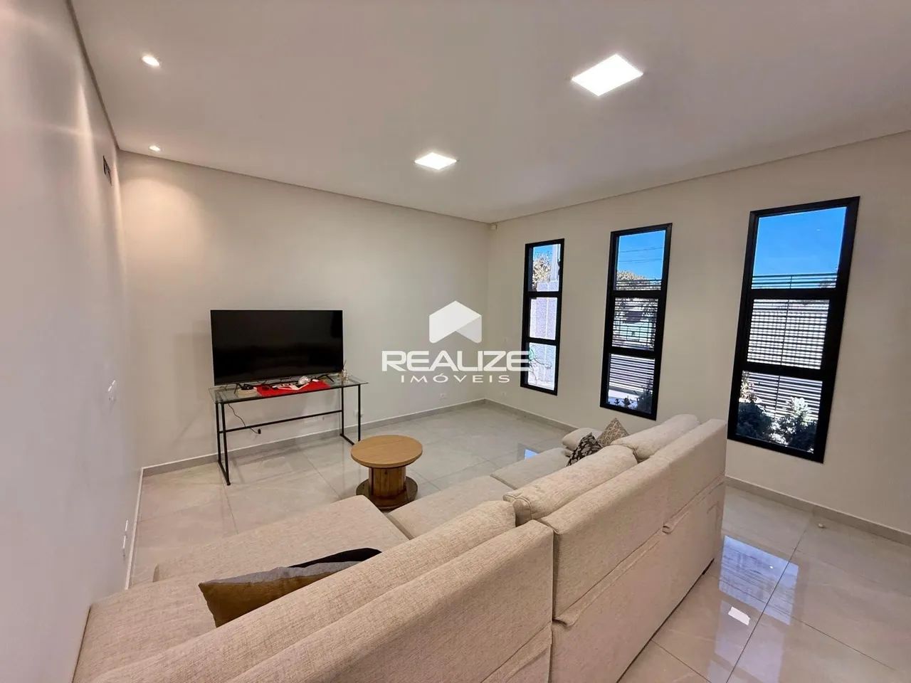 Casa à venda no Jardim Ipê com 3 quartos - Foto 3