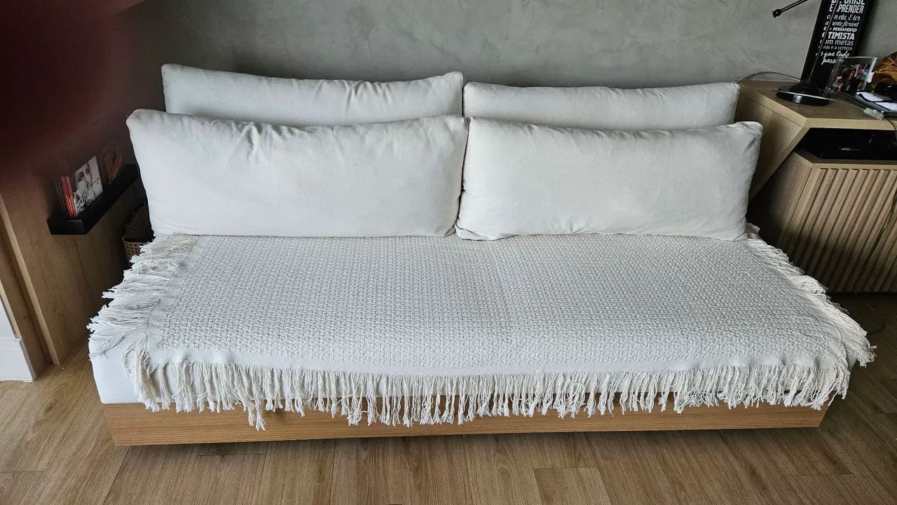 Sofá com design diferenciado - Foto 4
