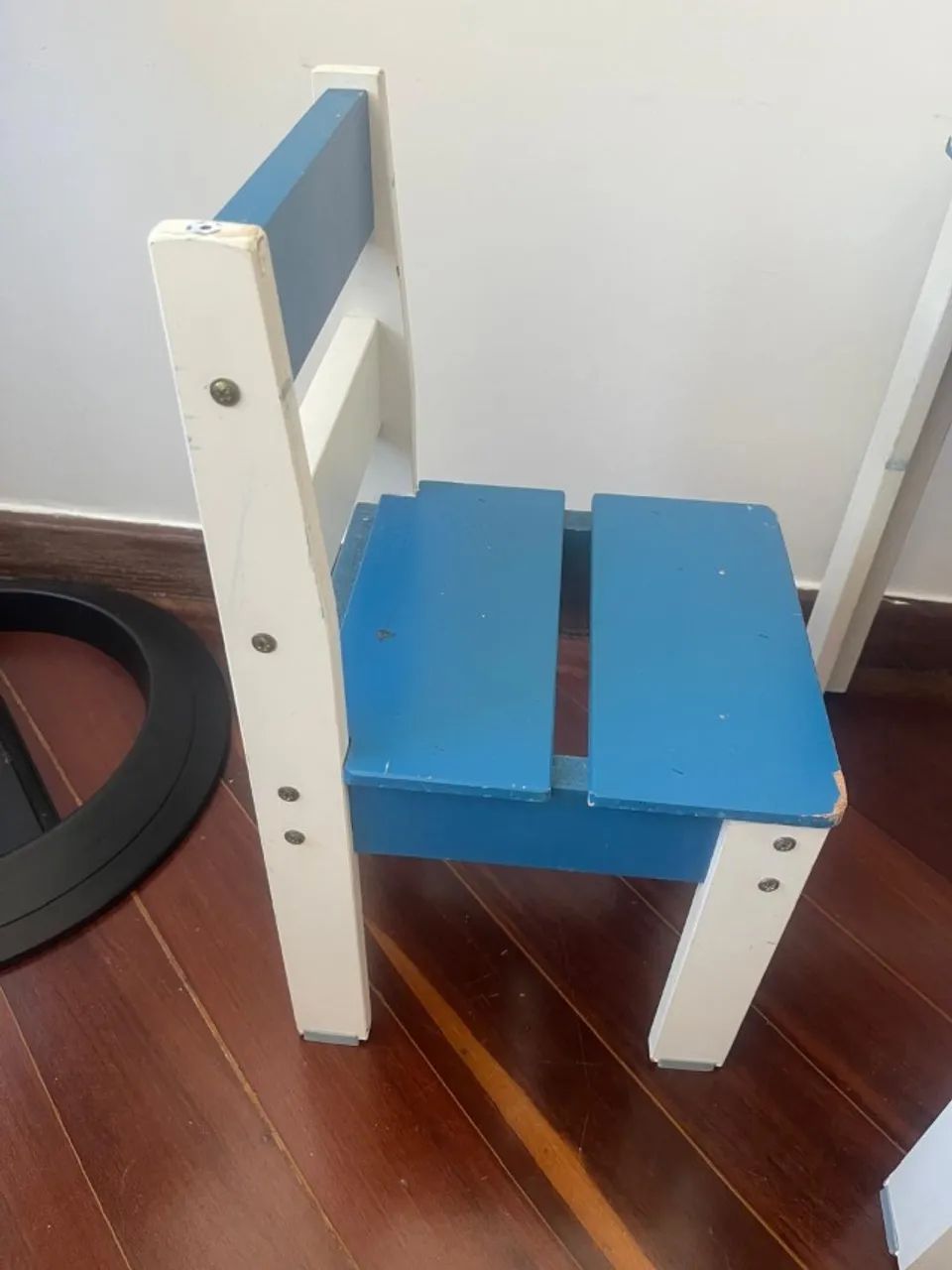 CONJUNTO MESA E 2 CADEIRAS INFANTIL MADEIRA - Foto 2