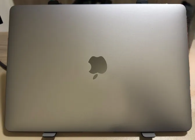 macbook pro 13 2020