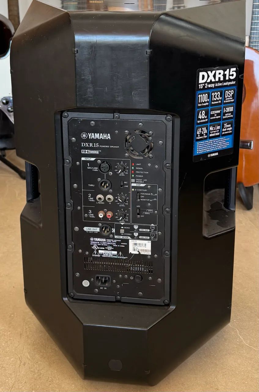  CAIXA YAMAHA DXR 15  1100W ativa (nova, nunca mexida)
