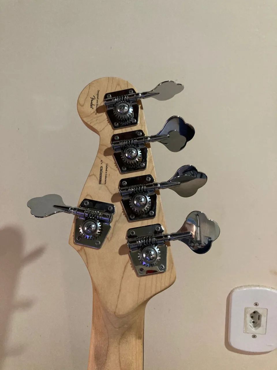 Baixo squier 5 cordas - Foto 5
