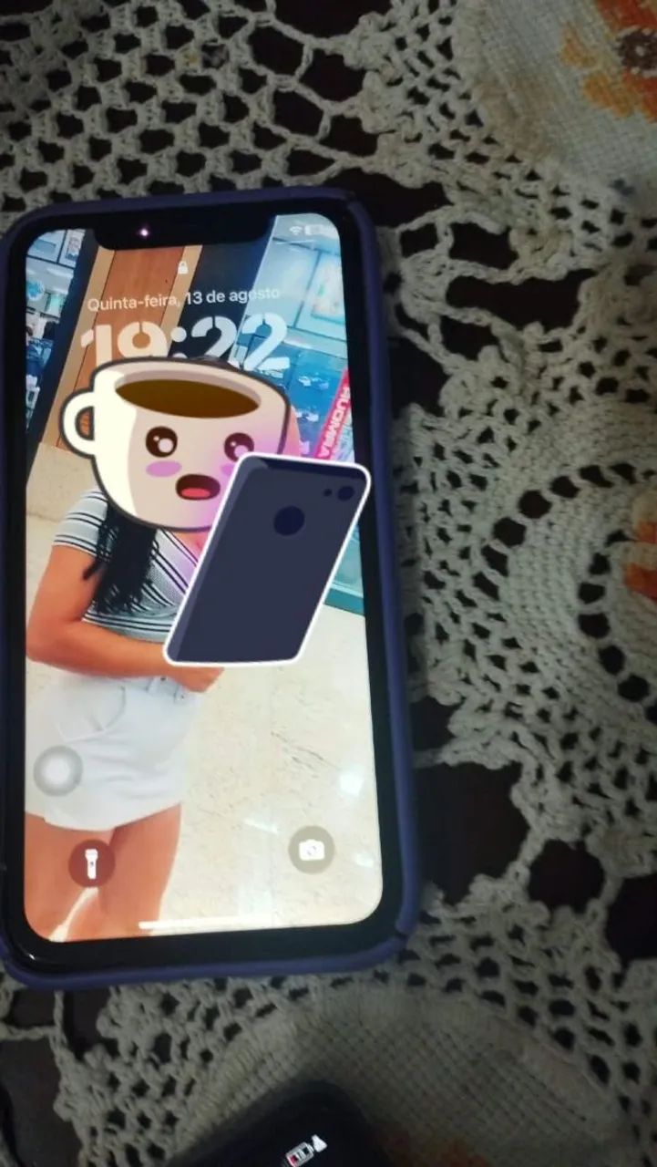 iPhone XR com defeito