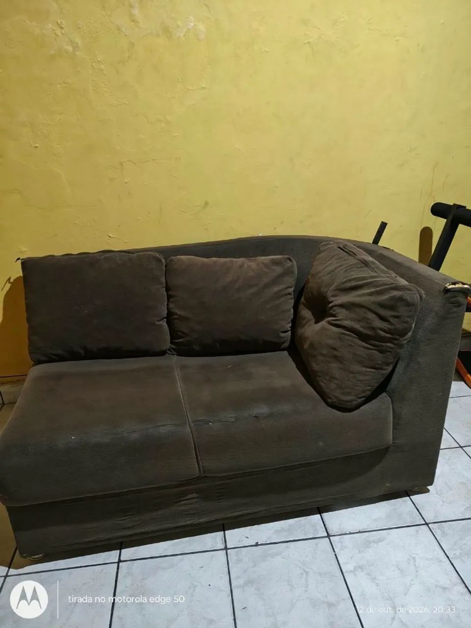 Sofá de 2 Lugares Marrom - Usado - Foto 2