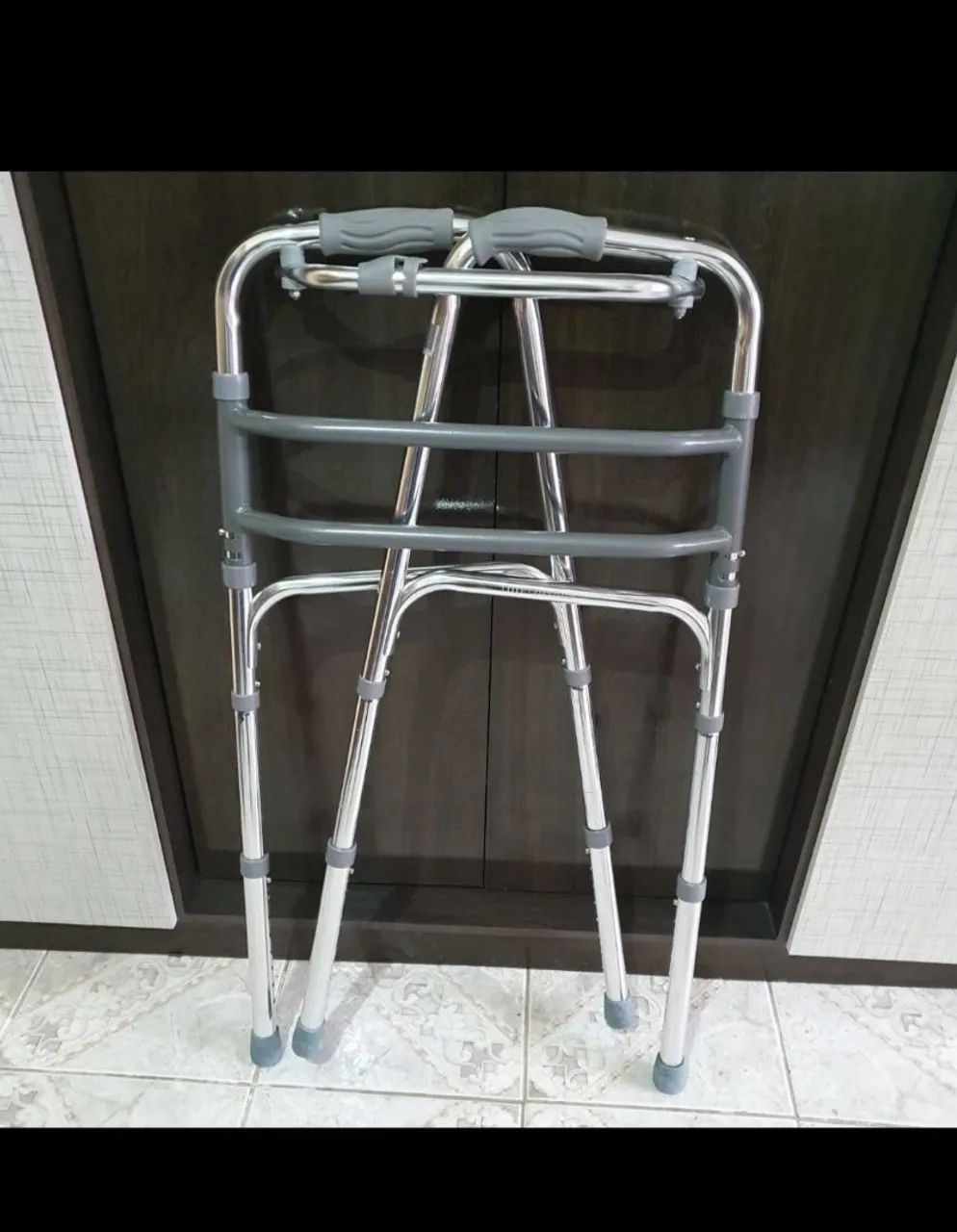 ANDADOR ARTICULADO COM REGULAGEM 