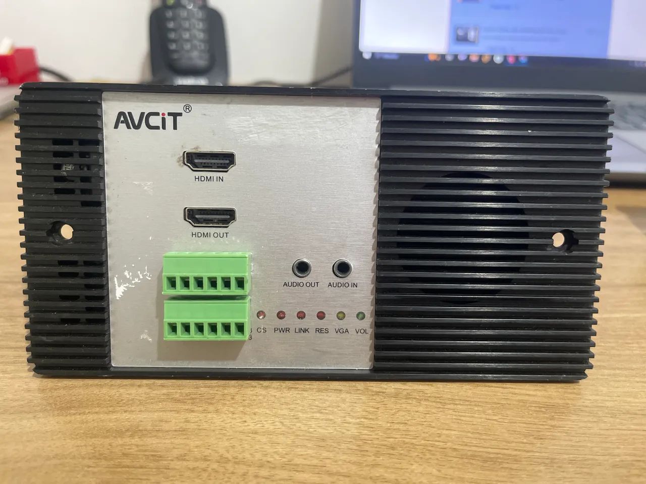  Codec de vídeo HDMI AVCiT 2K.  
